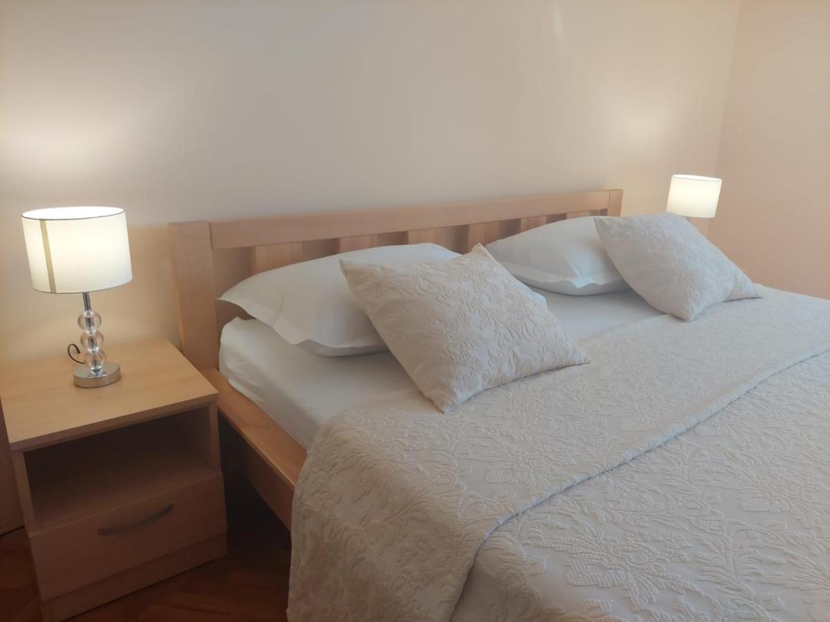Apartments Zulim トロギール エクステリア 写真