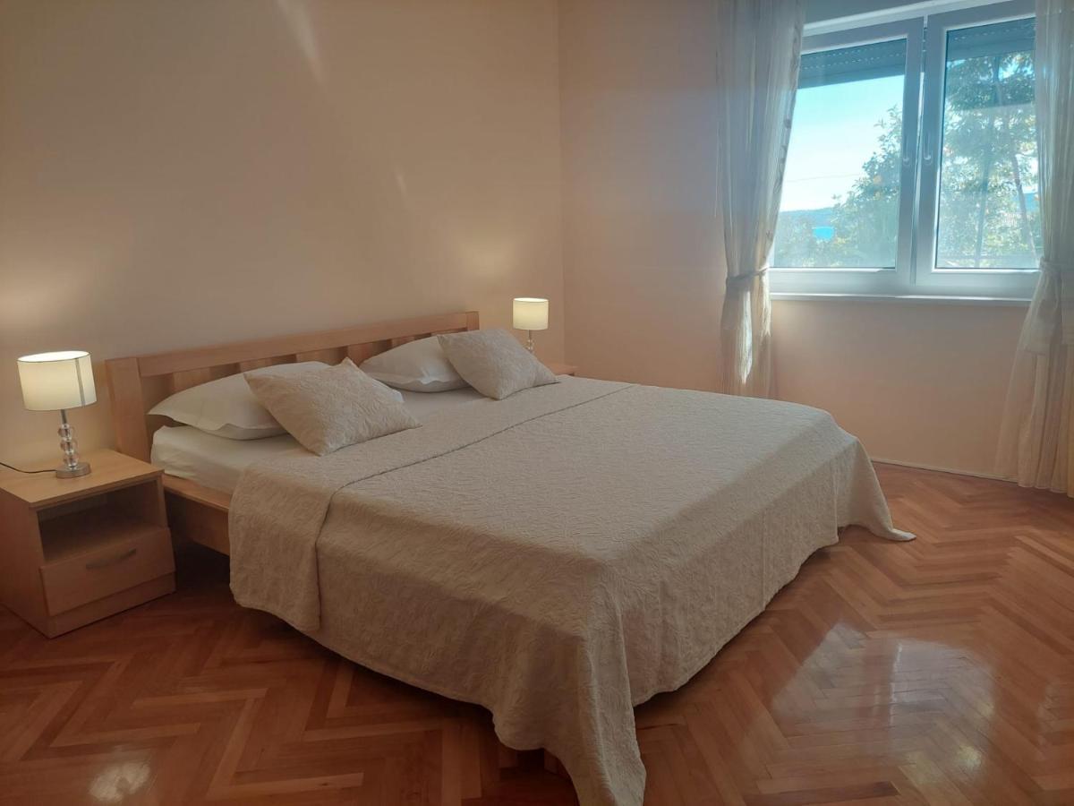 Apartments Zulim トロギール エクステリア 写真