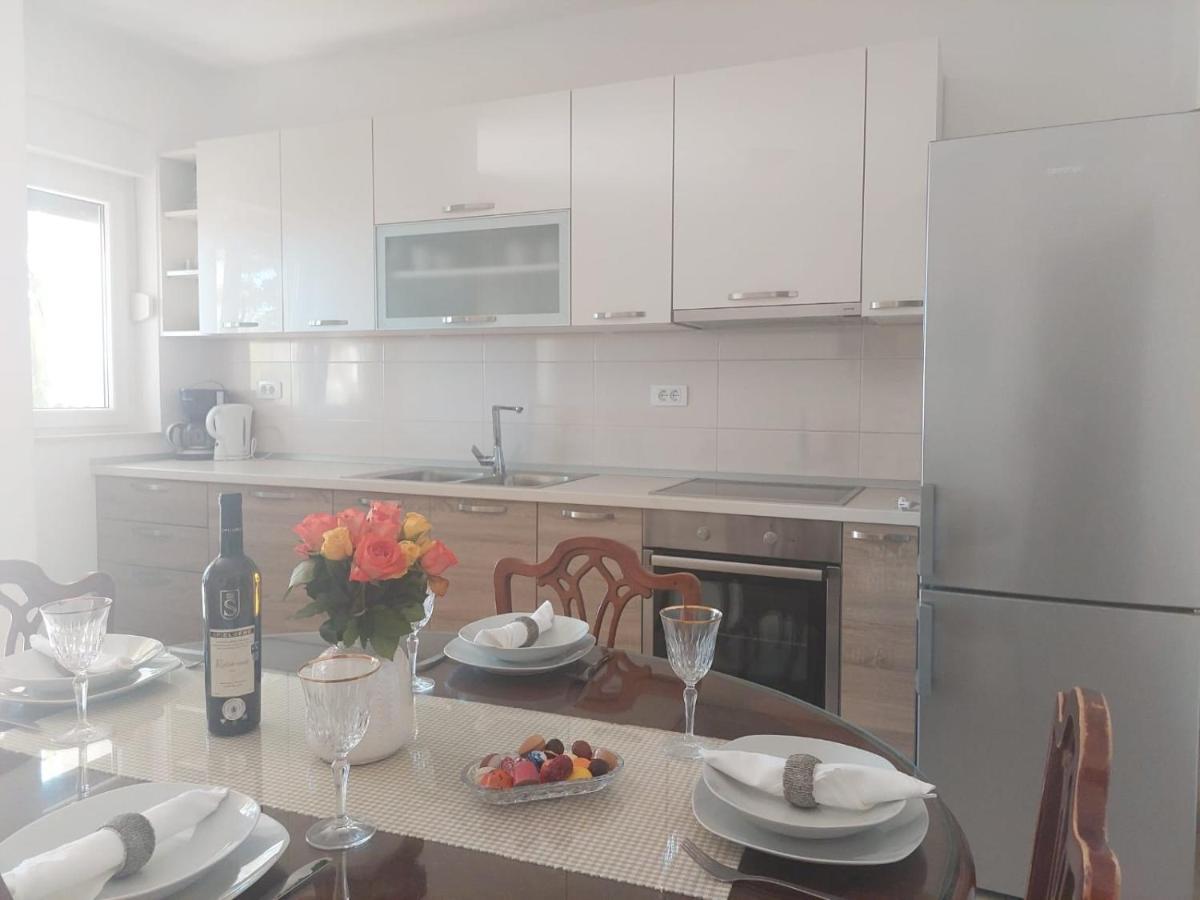 Apartments Zulim トロギール エクステリア 写真