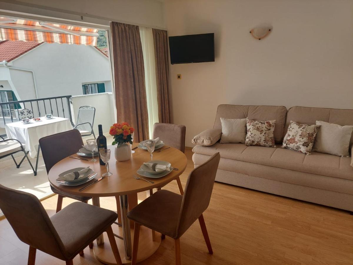 Apartments Zulim トロギール エクステリア 写真