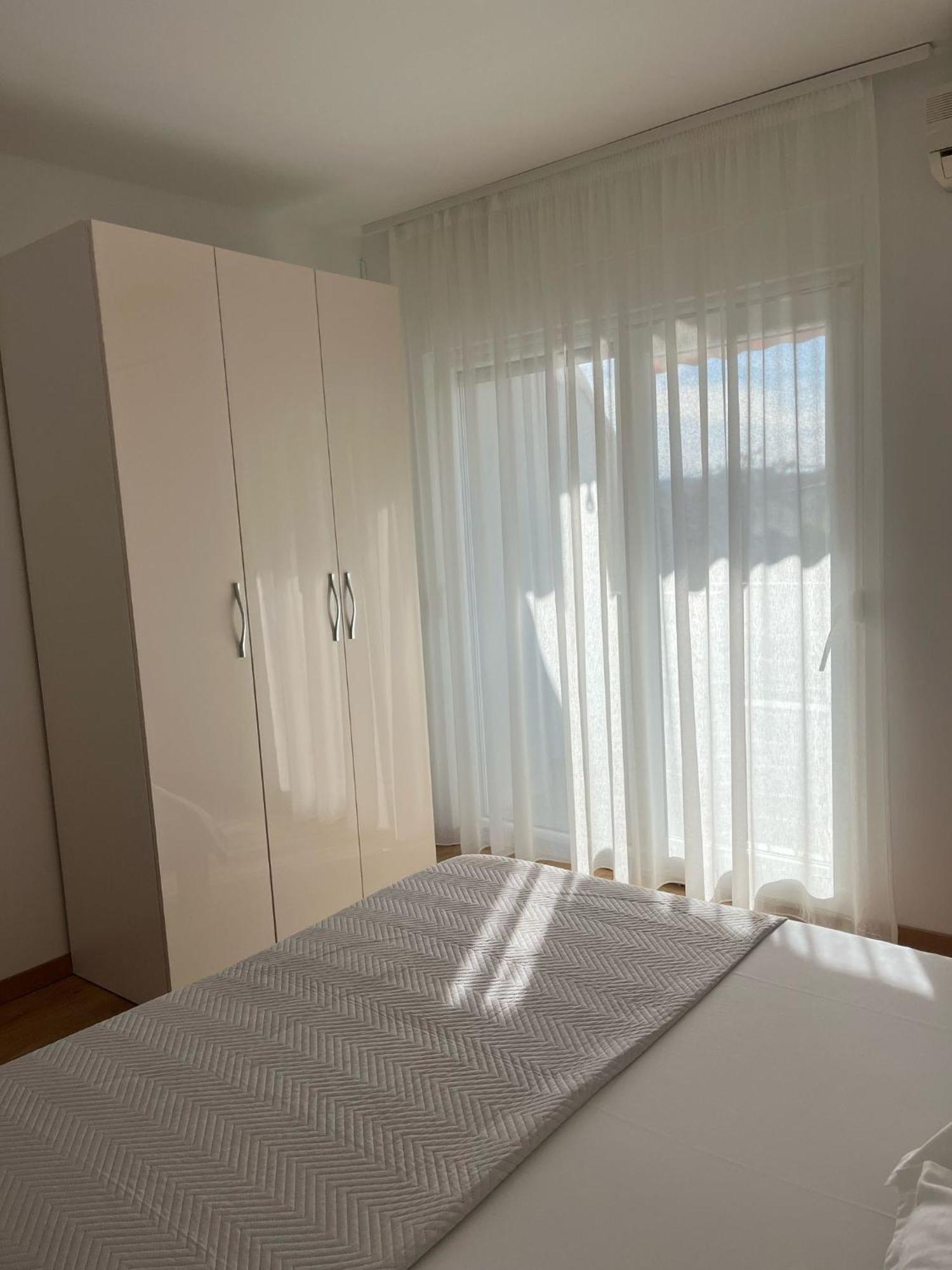 Apartments Zulim トロギール エクステリア 写真