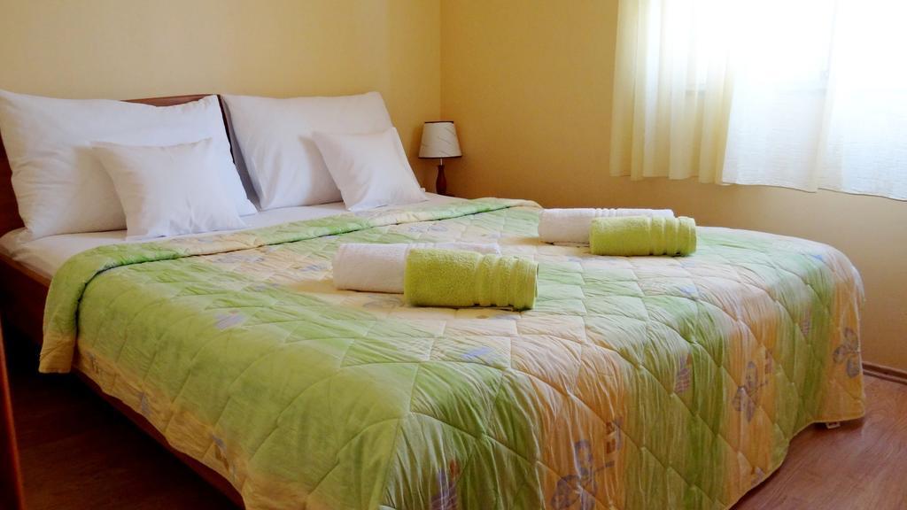 Apartments Zulim トロギール 部屋 写真