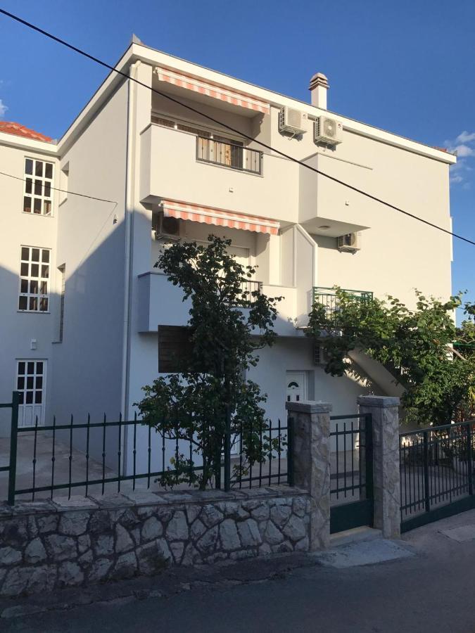 Apartments Zulim トロギール エクステリア 写真